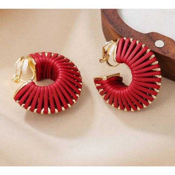 Clip on 1 1/4" gold and red leather wrapped wide hoop earrings - Picture 1 of 4